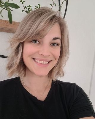 Kendra Stone